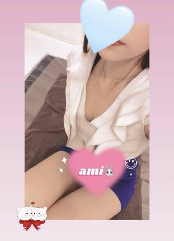 待ってます🩷（2025/10/07 16:29）長谷川 あみのブログ画像