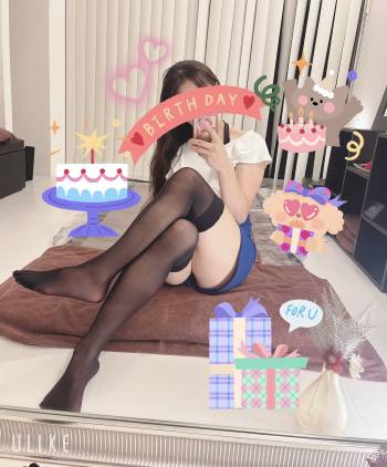 Birthday girl🥂💕（2024/10/09 10:55）三葉 ゆあのブログ画像