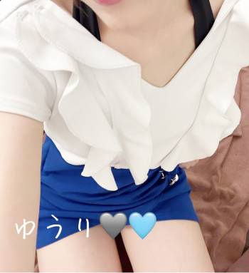 おはよん🩵🤍（2025/04/30 13:14）広瀬 ゆうりのブログ画像